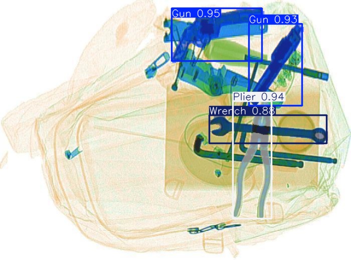 Detection preview by Segmentatation_v8_medium_train_250