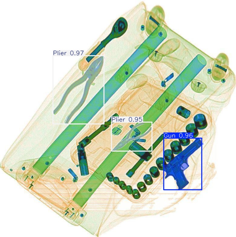 Detection preview by Segmentatation_v8_medium_train_250