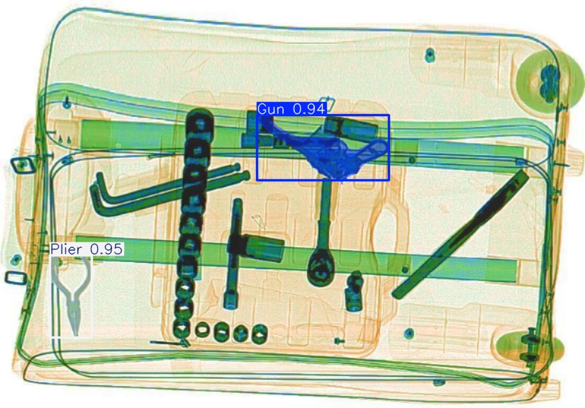 Detection preview by Segmentatation_v8_medium_train_250