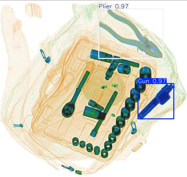 Detection preview by Segmentatation_v8_medium_train_250