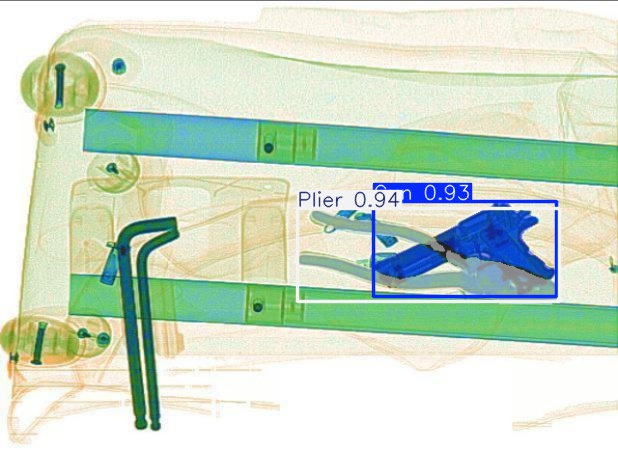 Detection preview by Segmentatation_v8_medium_train_250