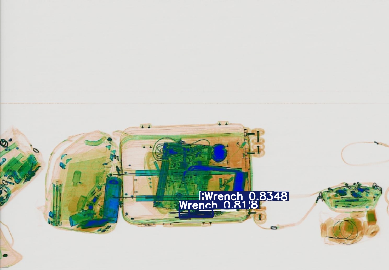 Detection preview by Segmentatation_v8_medium_train_250