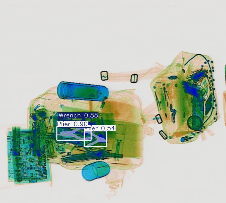 Detection preview by Segmentatation_v8_medium_train_250