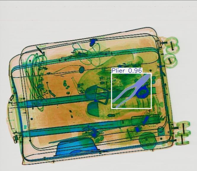 Detection preview by Segmentatation_v8_medium_train_250
