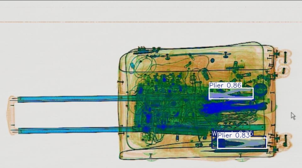 Detection preview by Segmentatation_v8_medium_train_250