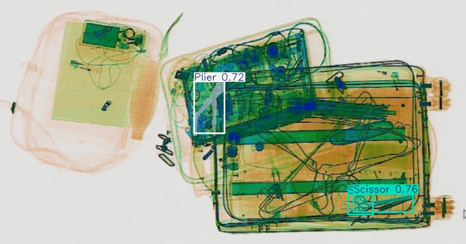 Detection preview by Segmentatation_v8_medium_train_250