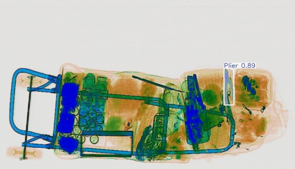 Detection preview by Segmentatation_v8_medium_train_250