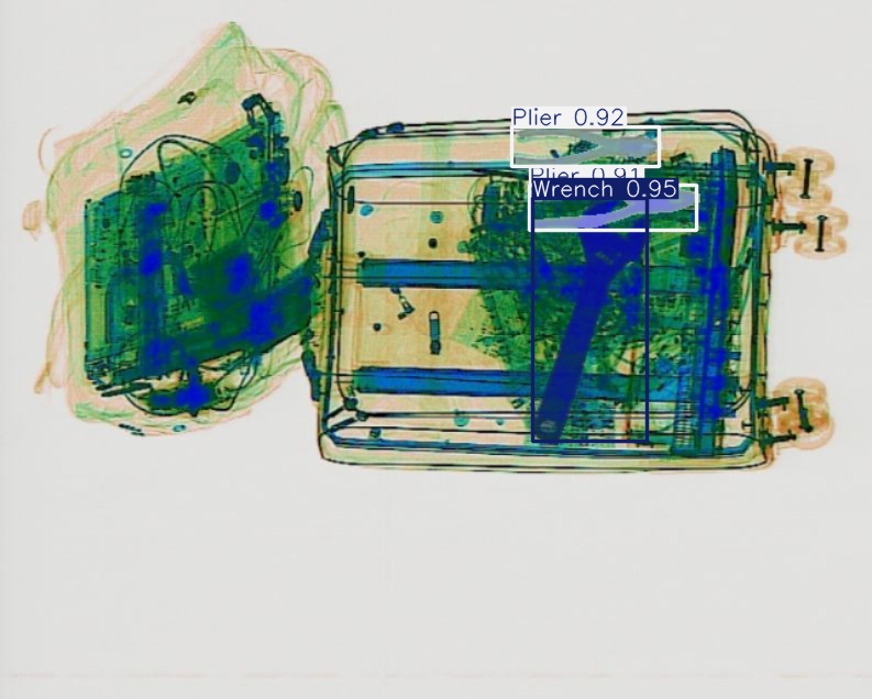 Detection preview by Segmentatation_v8_medium_train_250