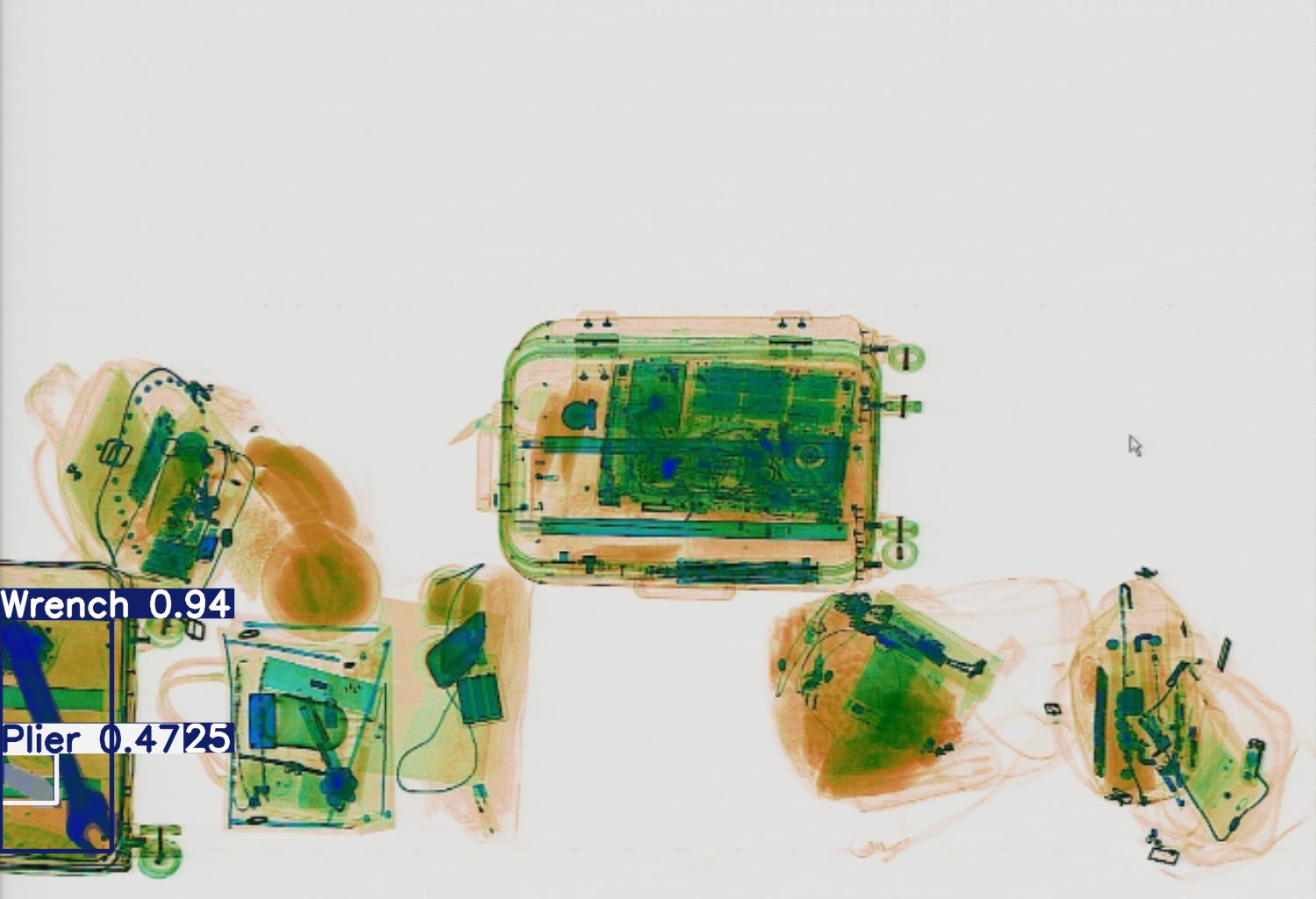 Detection preview by Segmentatation_v8_medium_train_250