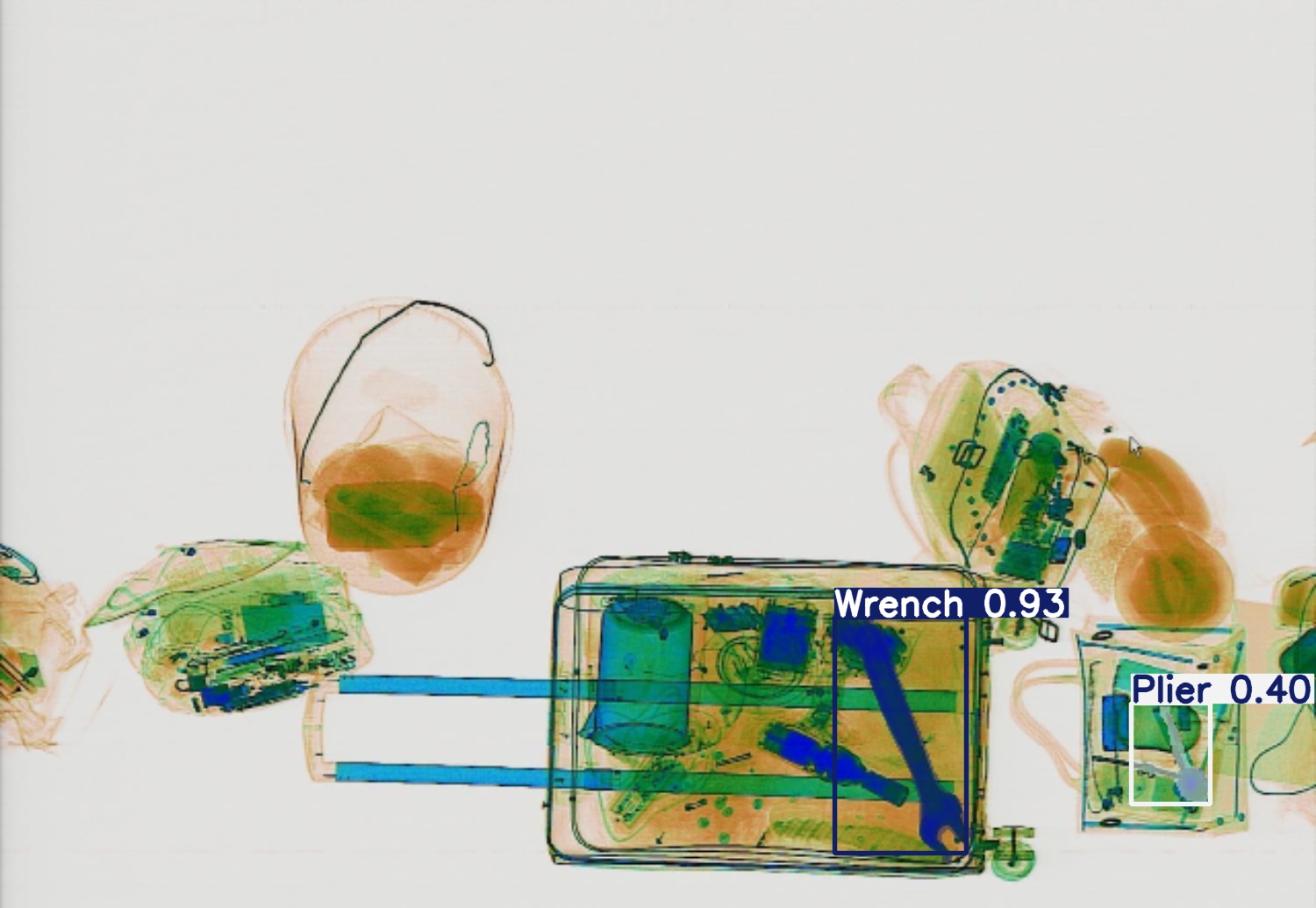 Detection preview by Segmentatation_v8_medium_train_250