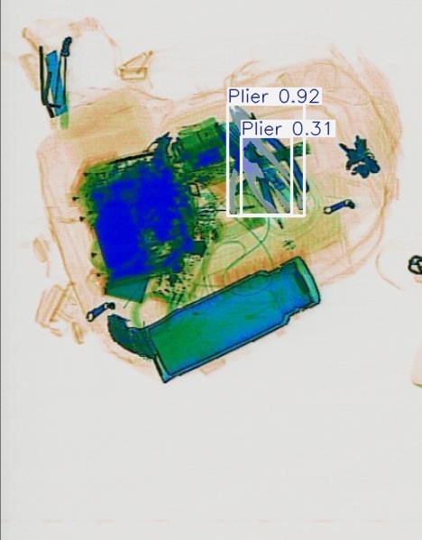 Detection preview by Segmentatation_v8_medium_train_250