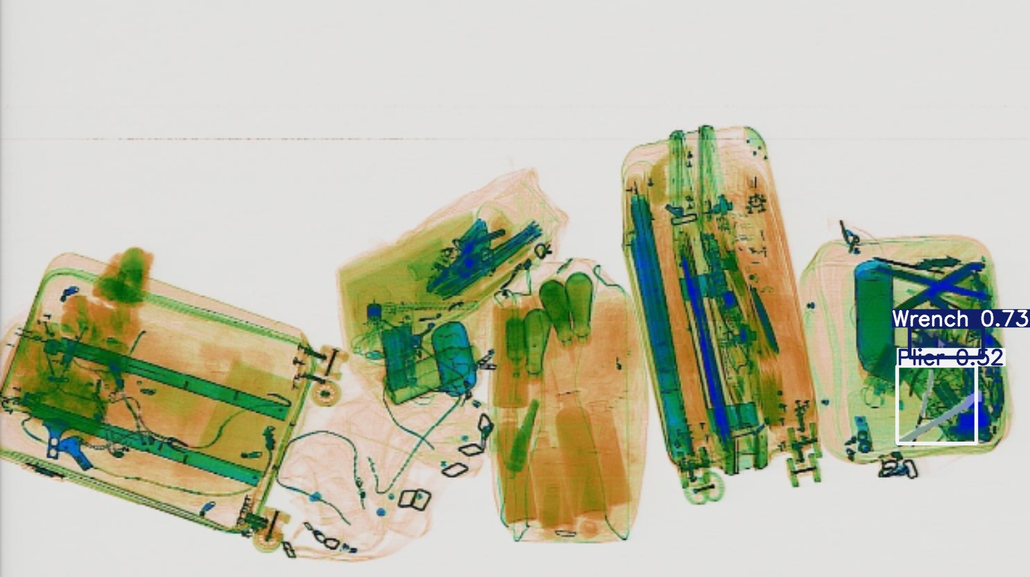 Detection preview by Segmentatation_v8_medium_train_250