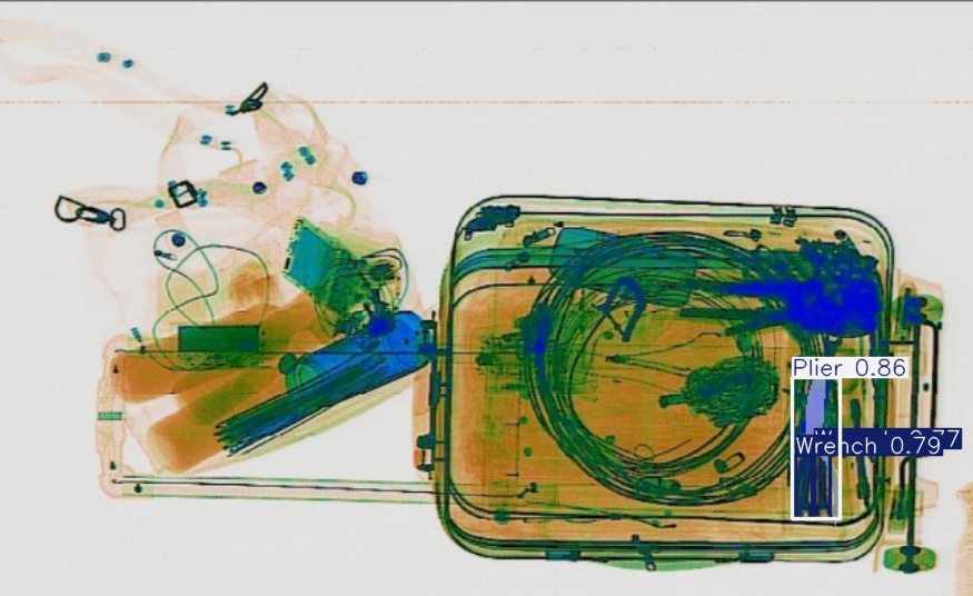 Detection preview by Segmentatation_v8_medium_train_250