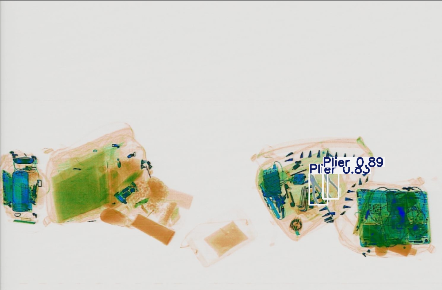 Detection preview by Segmentatation_v8_medium_train_250