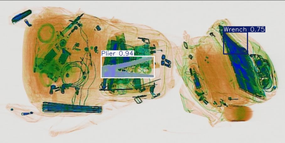 Detection preview by Segmentatation_v8_medium_train_250