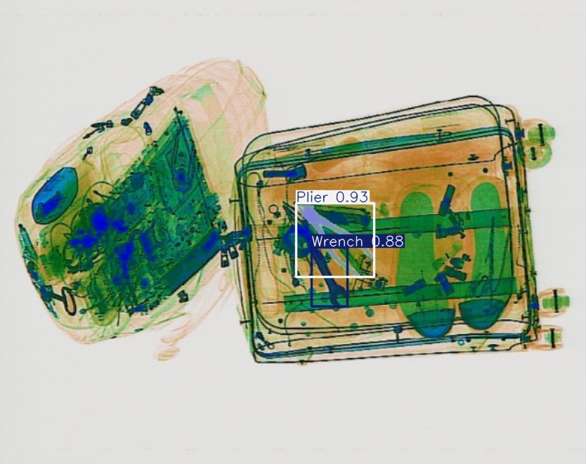 Detection preview by Segmentatation_v8_medium_train_250