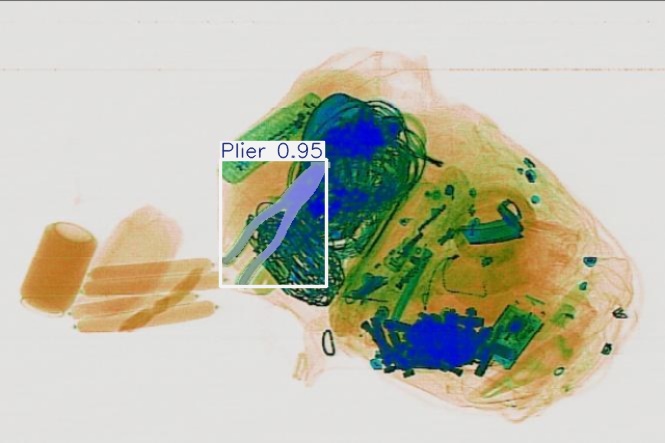 Detection preview by Segmentatation_v8_medium_train_250