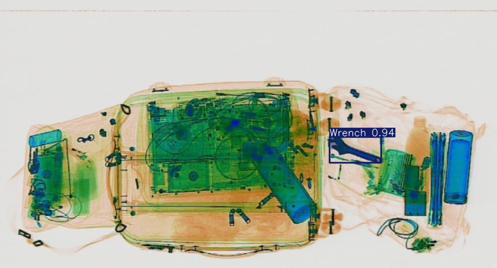 Detection preview by Segmentatation_v8_medium_train_250