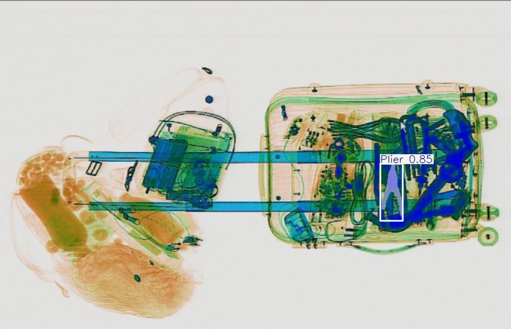 Detection preview by Segmentatation_v8_medium_train_250