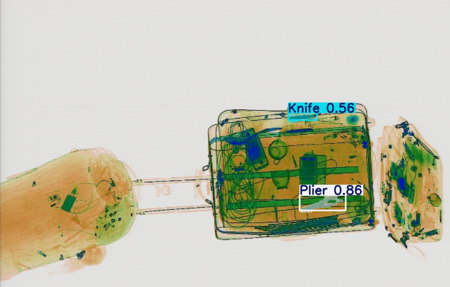 Detection preview by Segmentatation_v8_medium_train_250