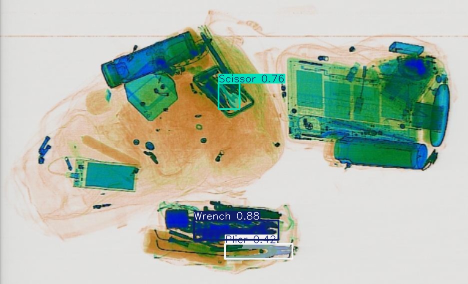 Detection preview by Segmentatation_v8_medium_train_250