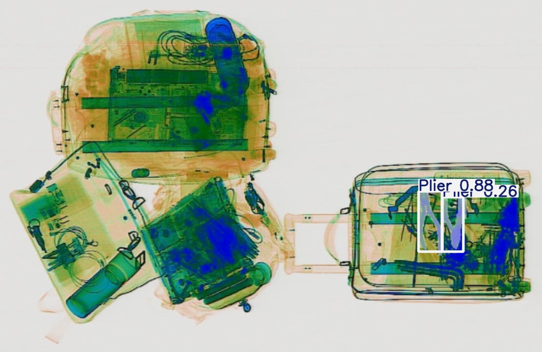 Detection preview by Segmentatation_v8_medium_train_250