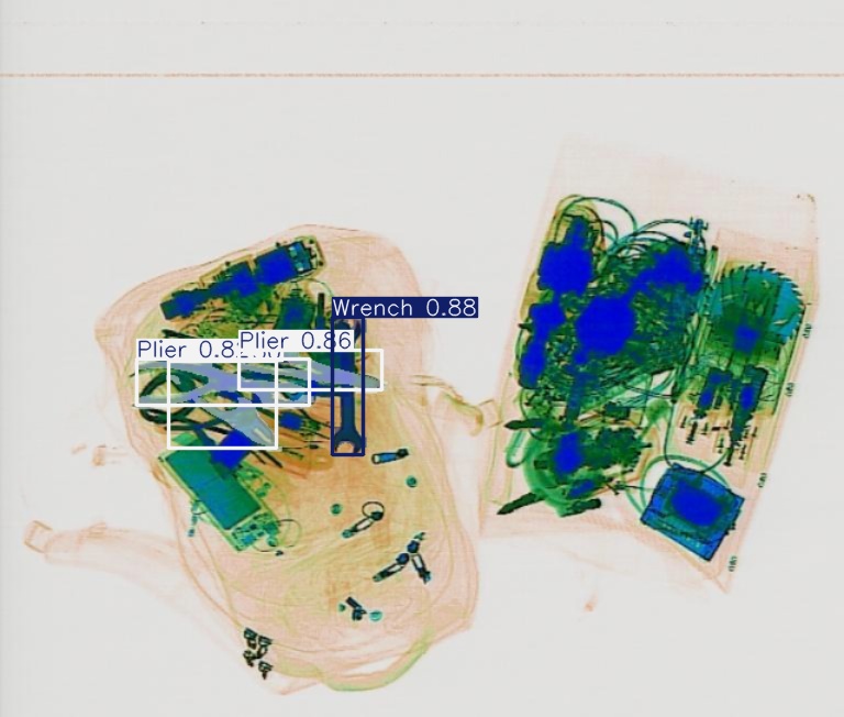 Detection preview by Segmentatation_v8_medium_train_250