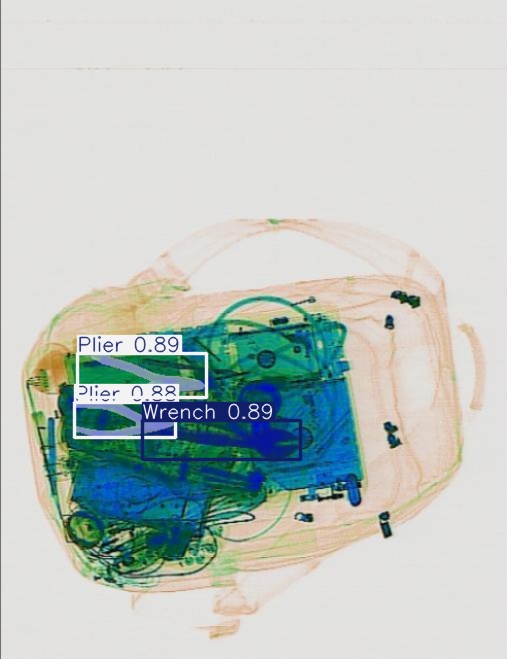 Detection preview by Segmentatation_v8_medium_train_250