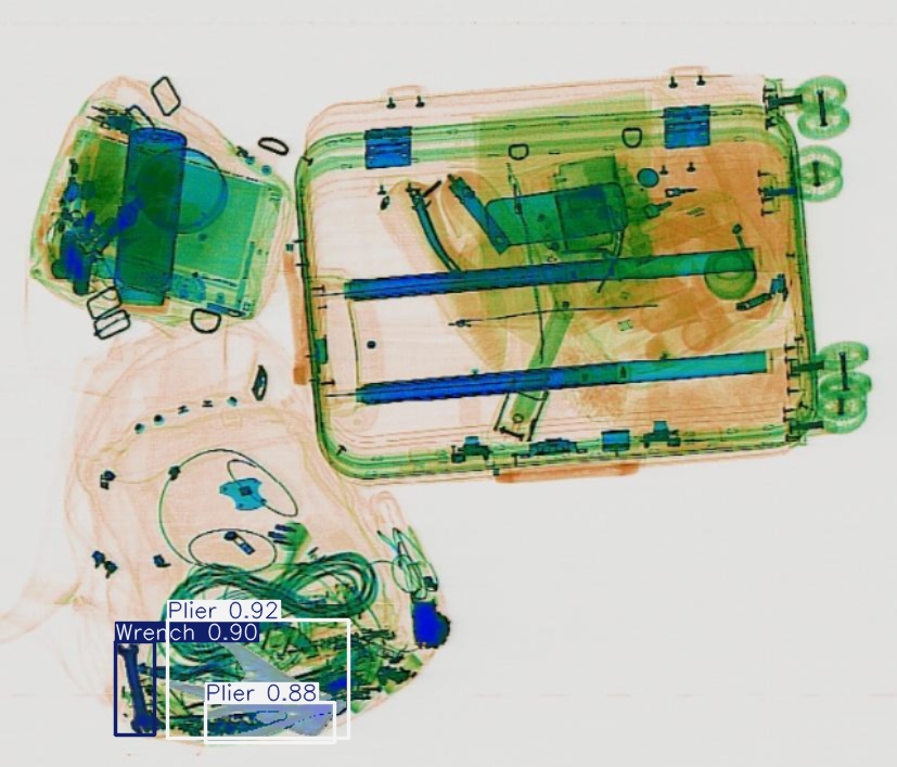 Detection preview by Segmentatation_v8_medium_train_250