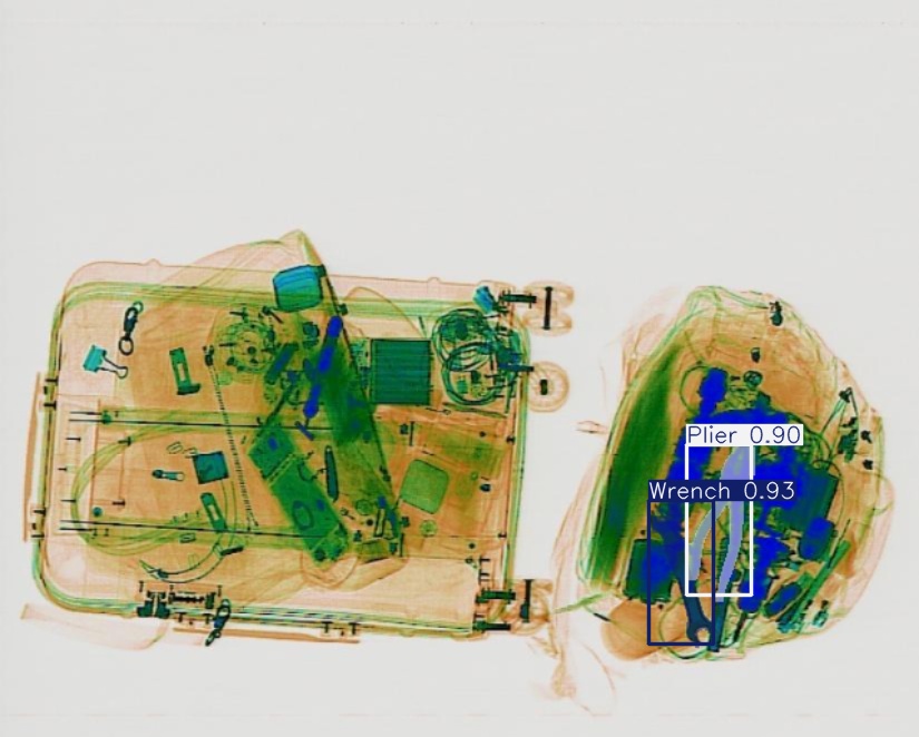 Detection preview by Segmentatation_v8_medium_train_250