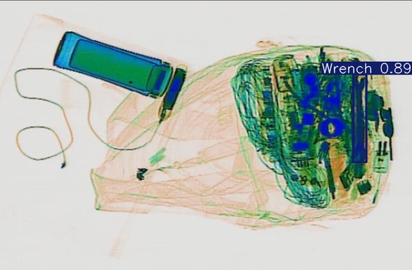 Detection preview by Segmentatation_v8_medium_train_250