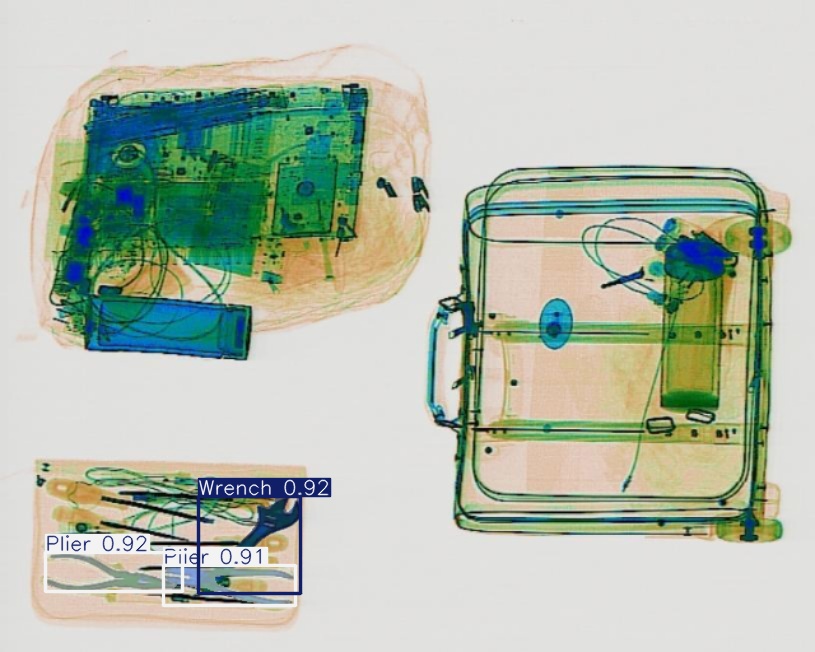Detection preview by Segmentatation_v8_medium_train_250