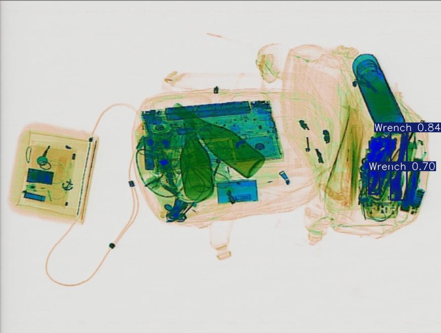 Detection preview by Segmentatation_v8_medium_train_250