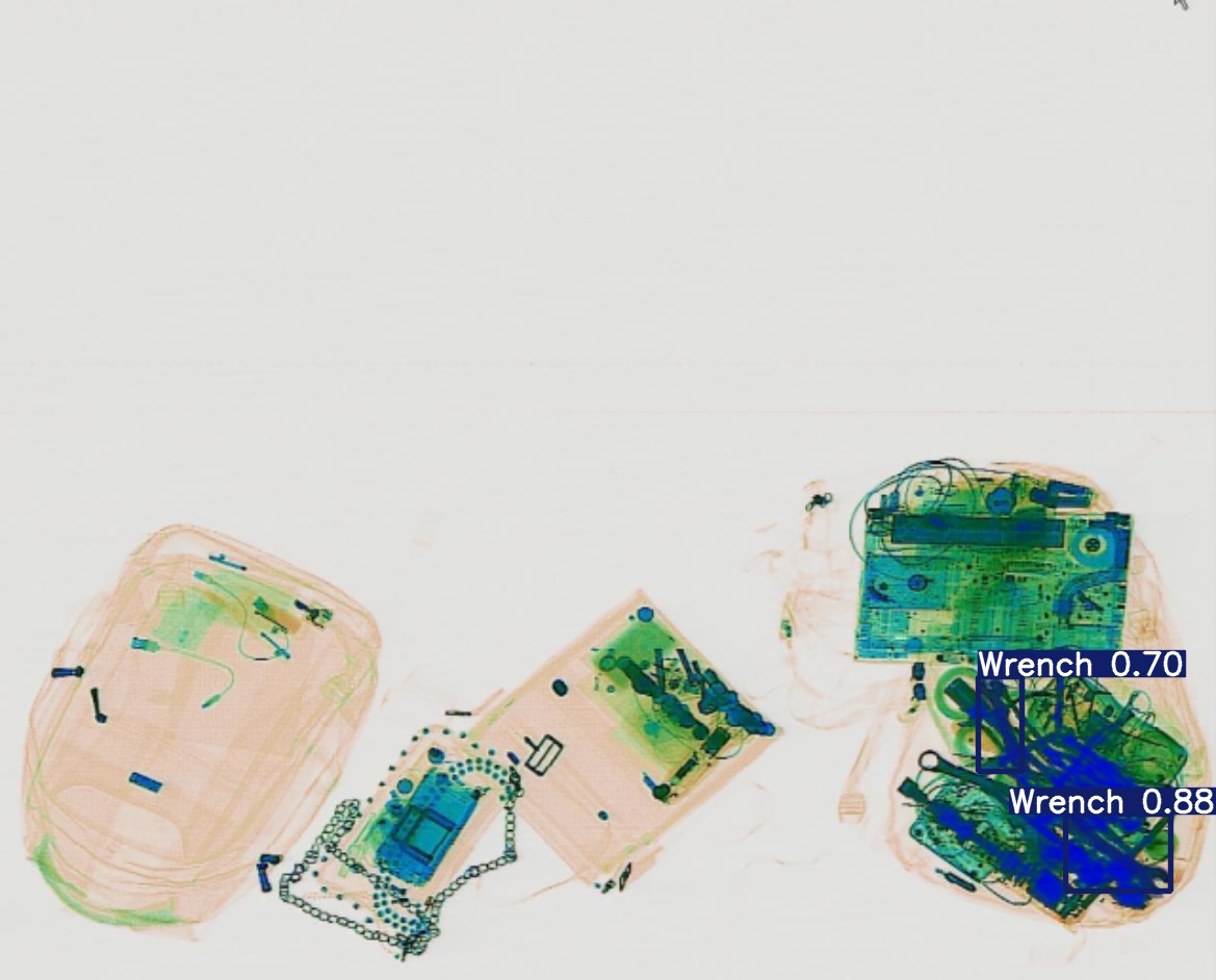 Detection preview by Segmentatation_v8_medium_train_250