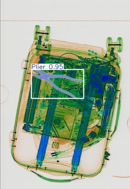 Detection preview by Segmentatation_v8_medium_train_250
