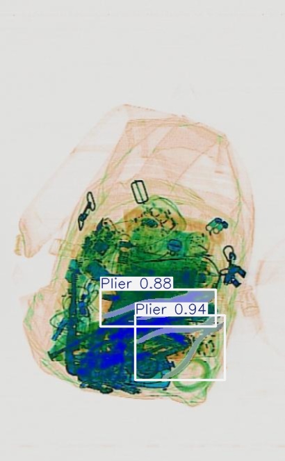 Detection preview by Segmentatation_v8_medium_train_250