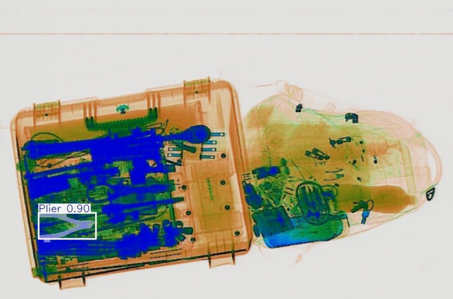 Detection preview by Segmentatation_v8_medium_train_250