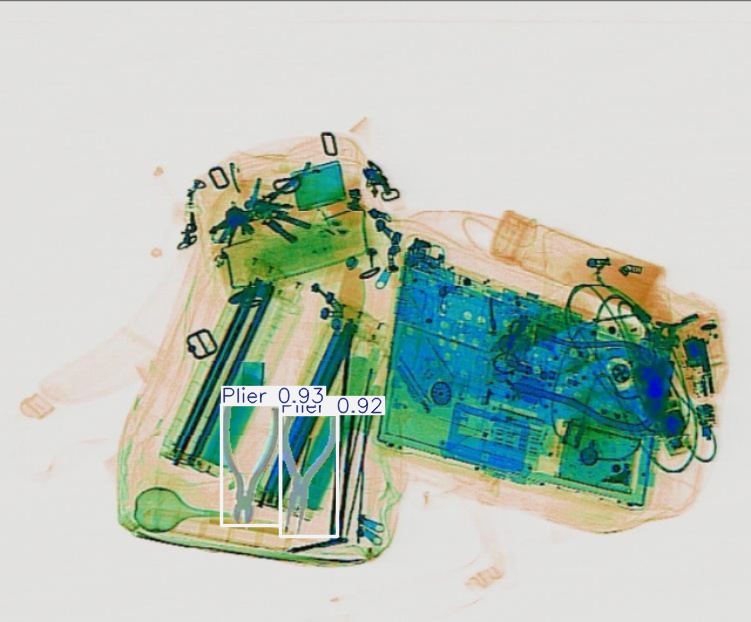 Detection preview by Segmentatation_v8_medium_train_250