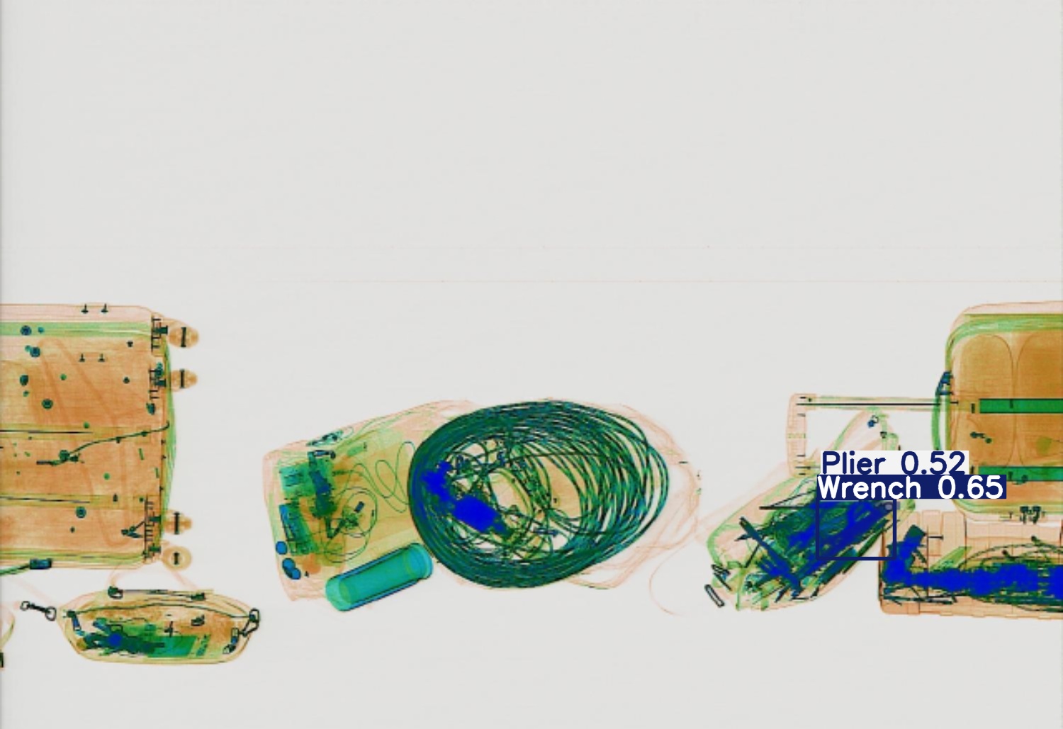 Detection preview by Segmentatation_v8_medium_train_250