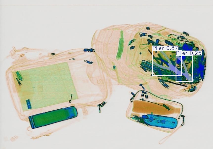 Detection preview by Segmentatation_v8_medium_train_250