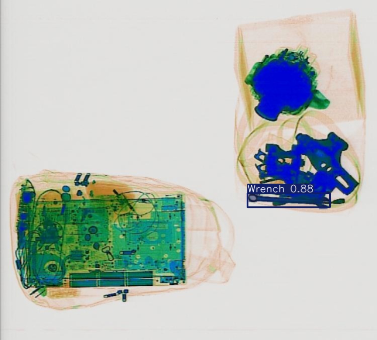 Detection preview by Segmentatation_v8_medium_train_250