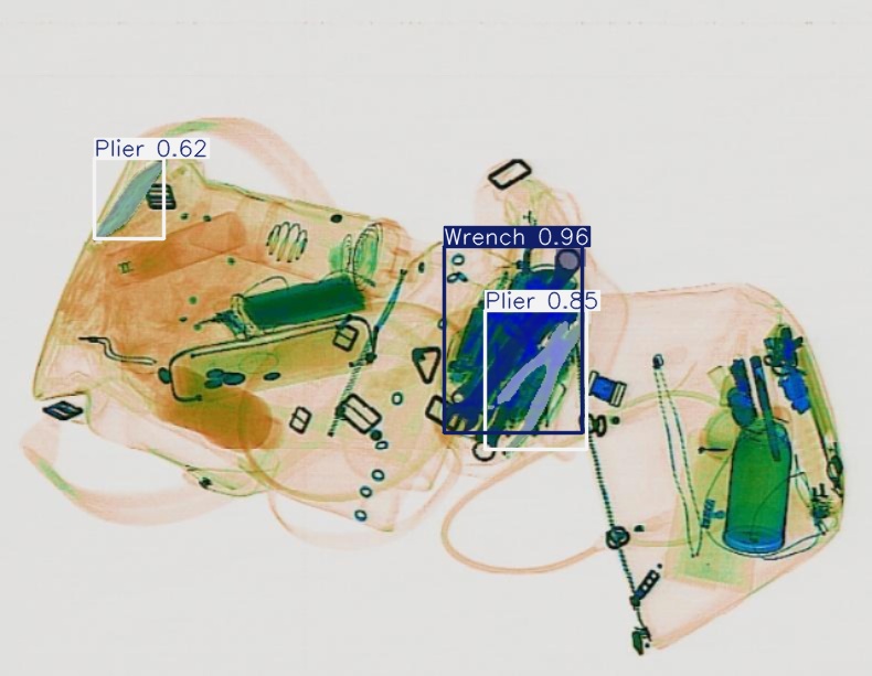 Detection preview by Segmentatation_v8_medium_train_250