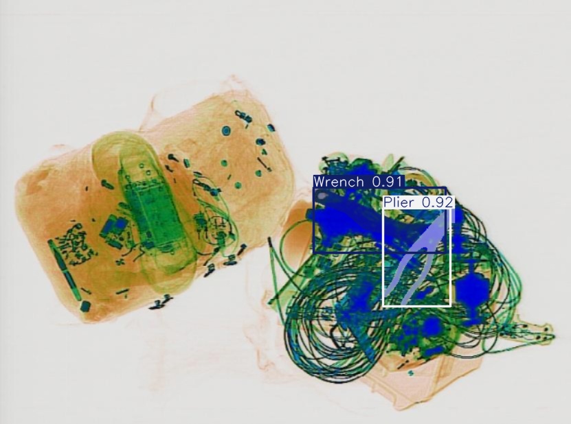 Detection preview by Segmentatation_v8_medium_train_250