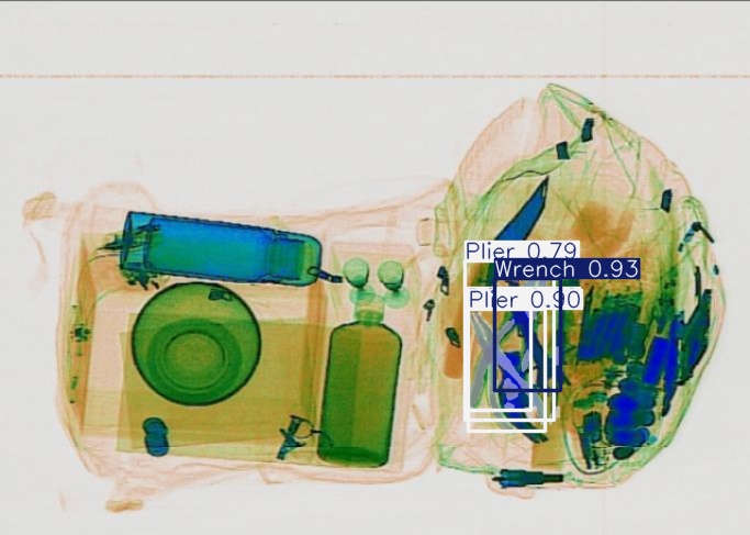 Detection preview by Segmentatation_v8_medium_train_250
