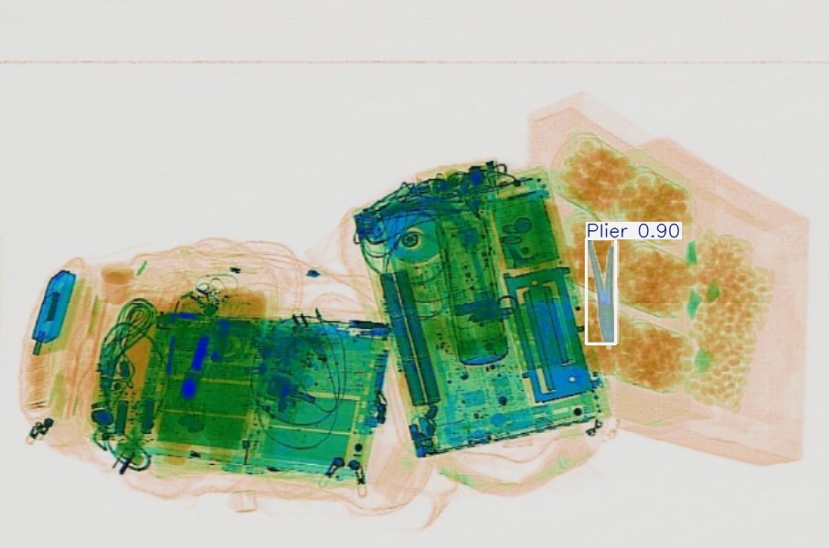 Detection preview by Segmentatation_v8_medium_train_250