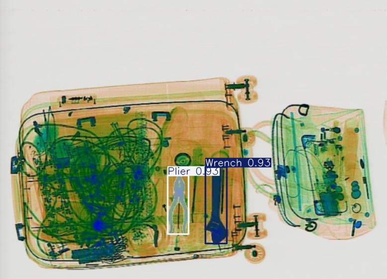 Detection preview by Segmentatation_v8_medium_train_250