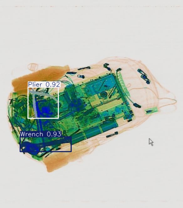 Detection preview by Segmentatation_v8_medium_train_250