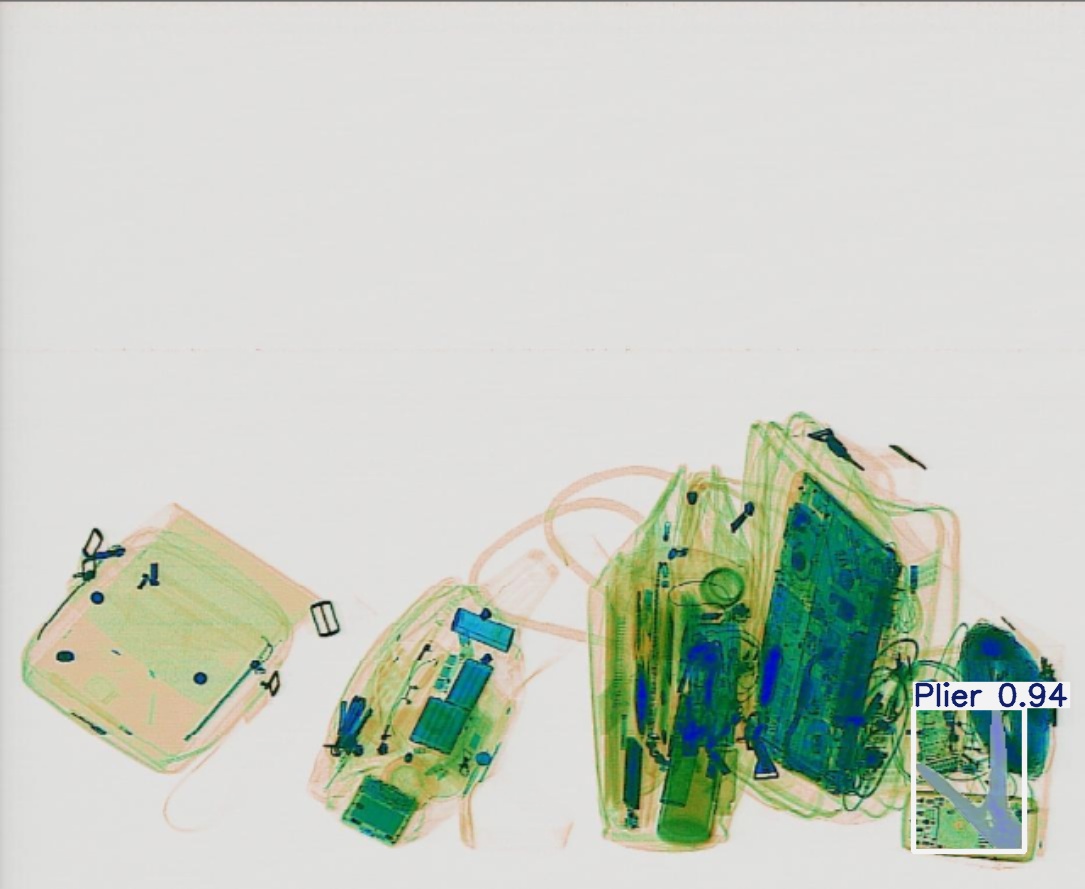 Detection preview by Segmentatation_v8_medium_train_250