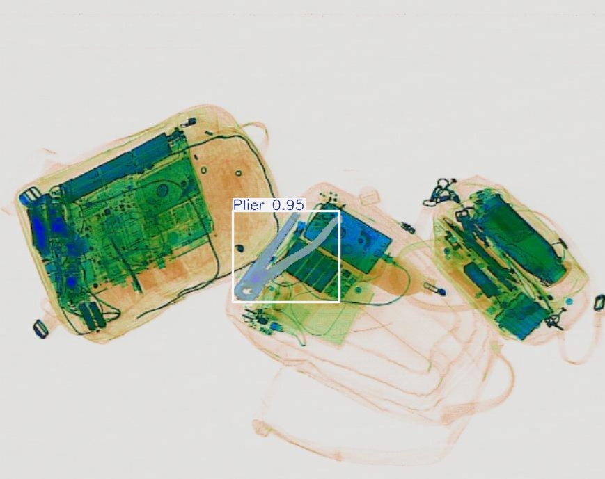 Detection preview by Segmentatation_v8_medium_train_250