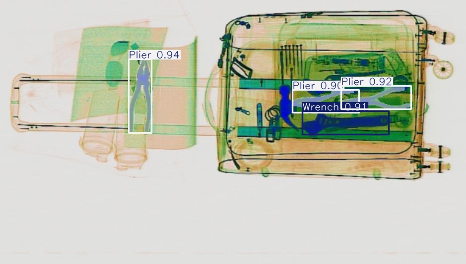 Detection preview by Segmentatation_v8_medium_train_250